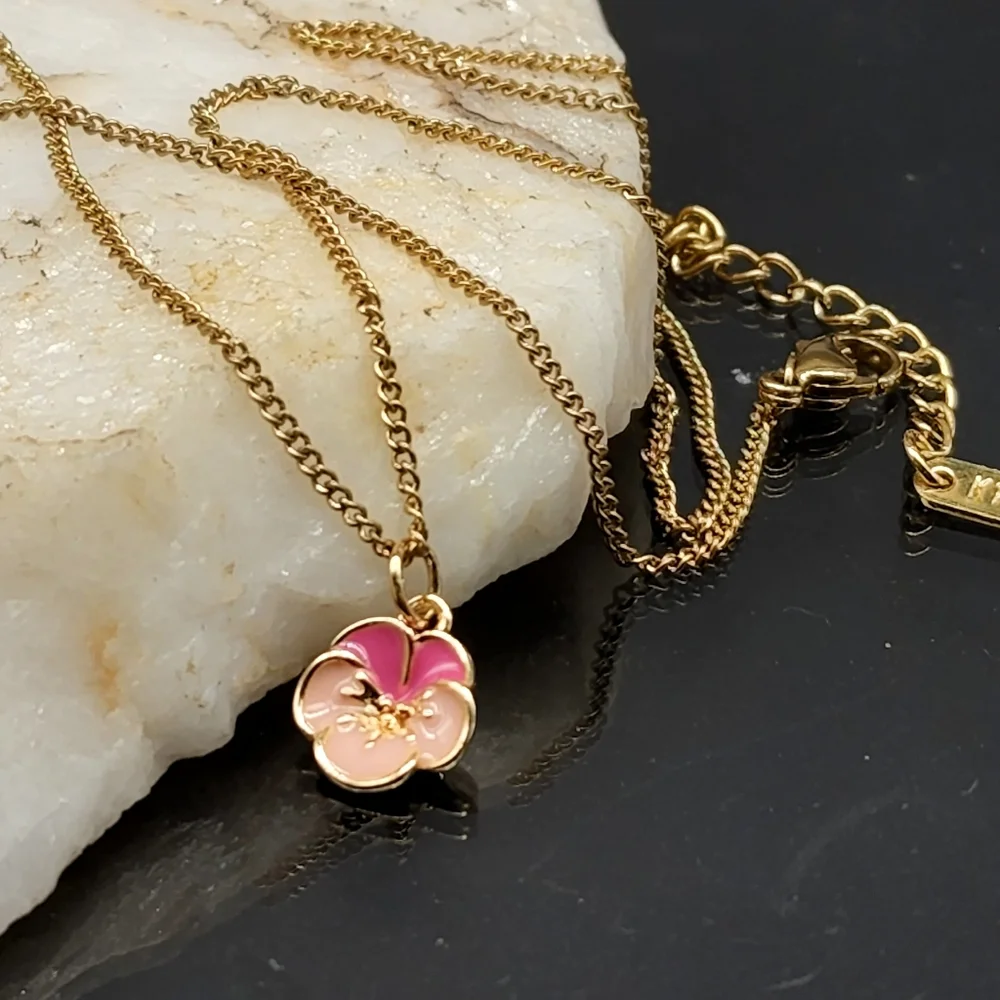 Minimal Hypoallergenic 14kt Gold Melchior Pendant Baby Floral Luxury Kid…